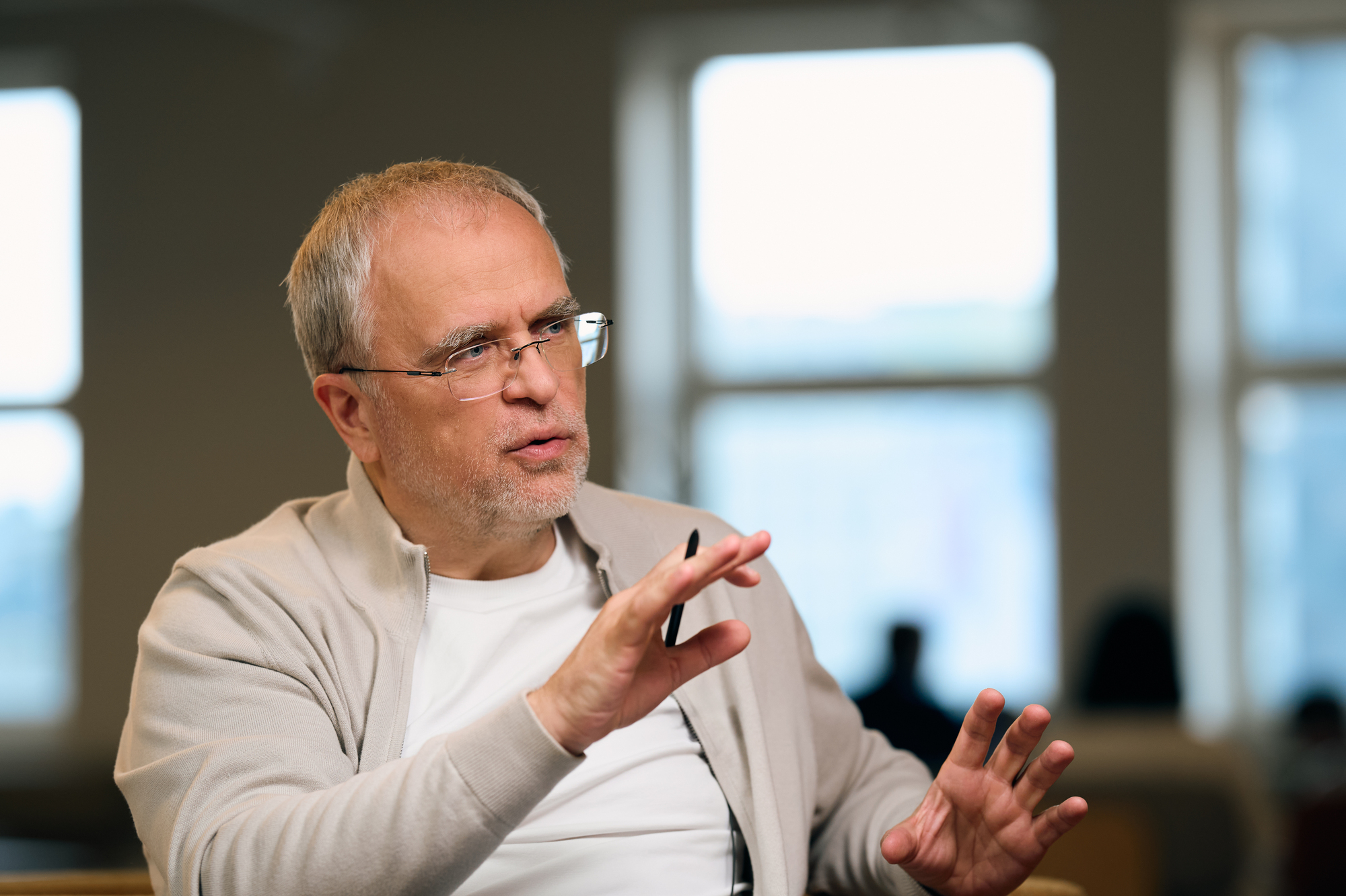 Tariffs Rise, Profitability Falls: Kyivstar CEO Reveals What’s Happening Inside Ukraine’s Largest Telecom